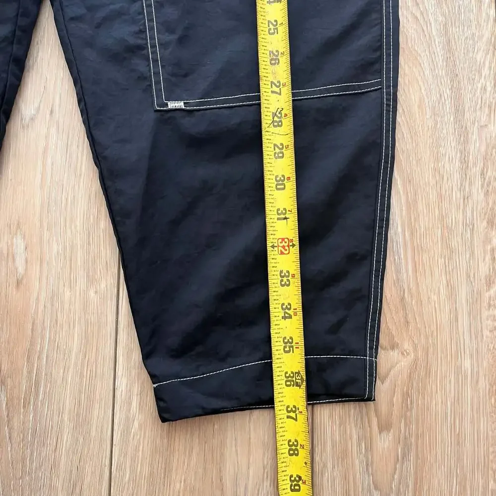 Nike Sportswear Swoosh Woven High-Rise Track Pants with Contrast Stitching